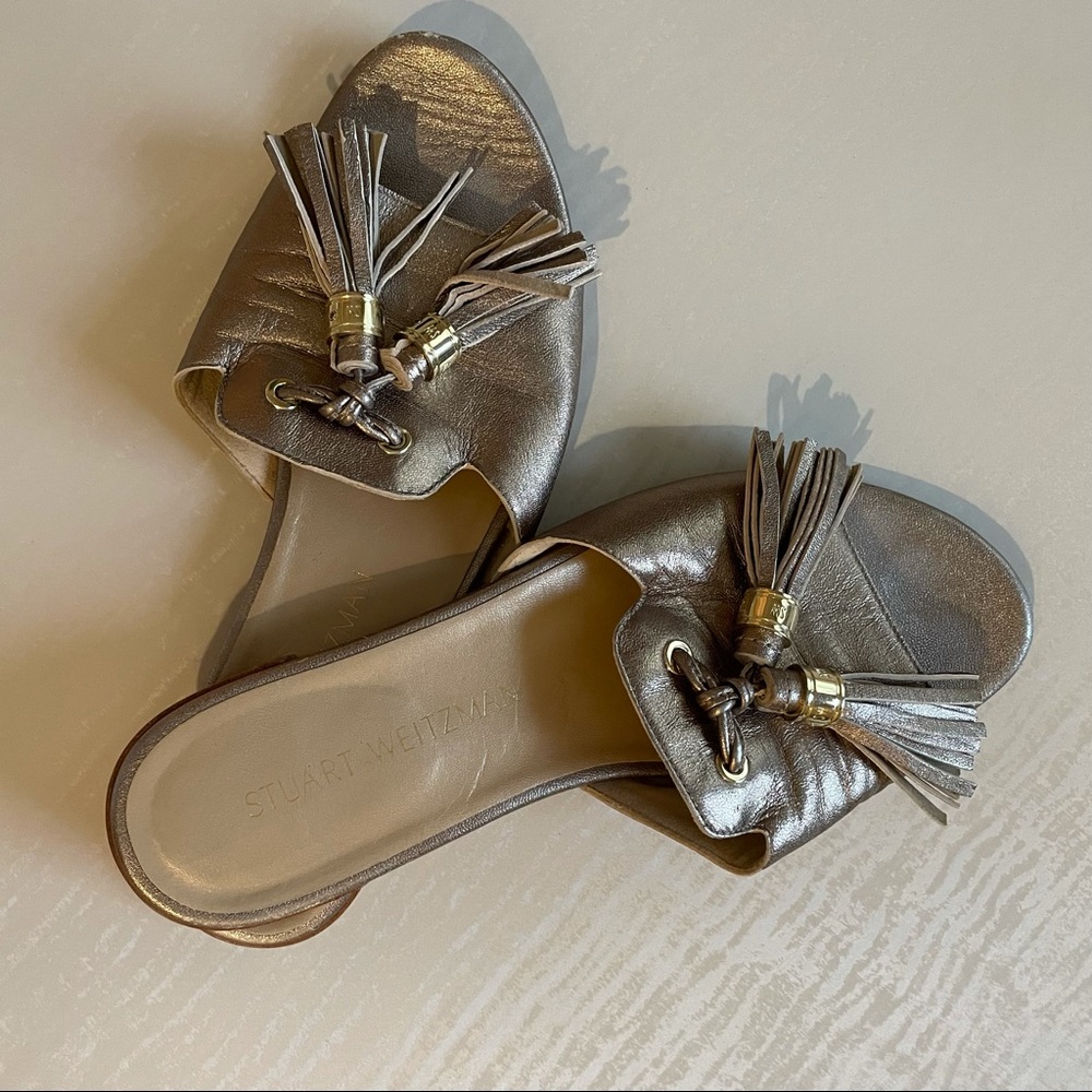 Stuart Weitzman slides size 7